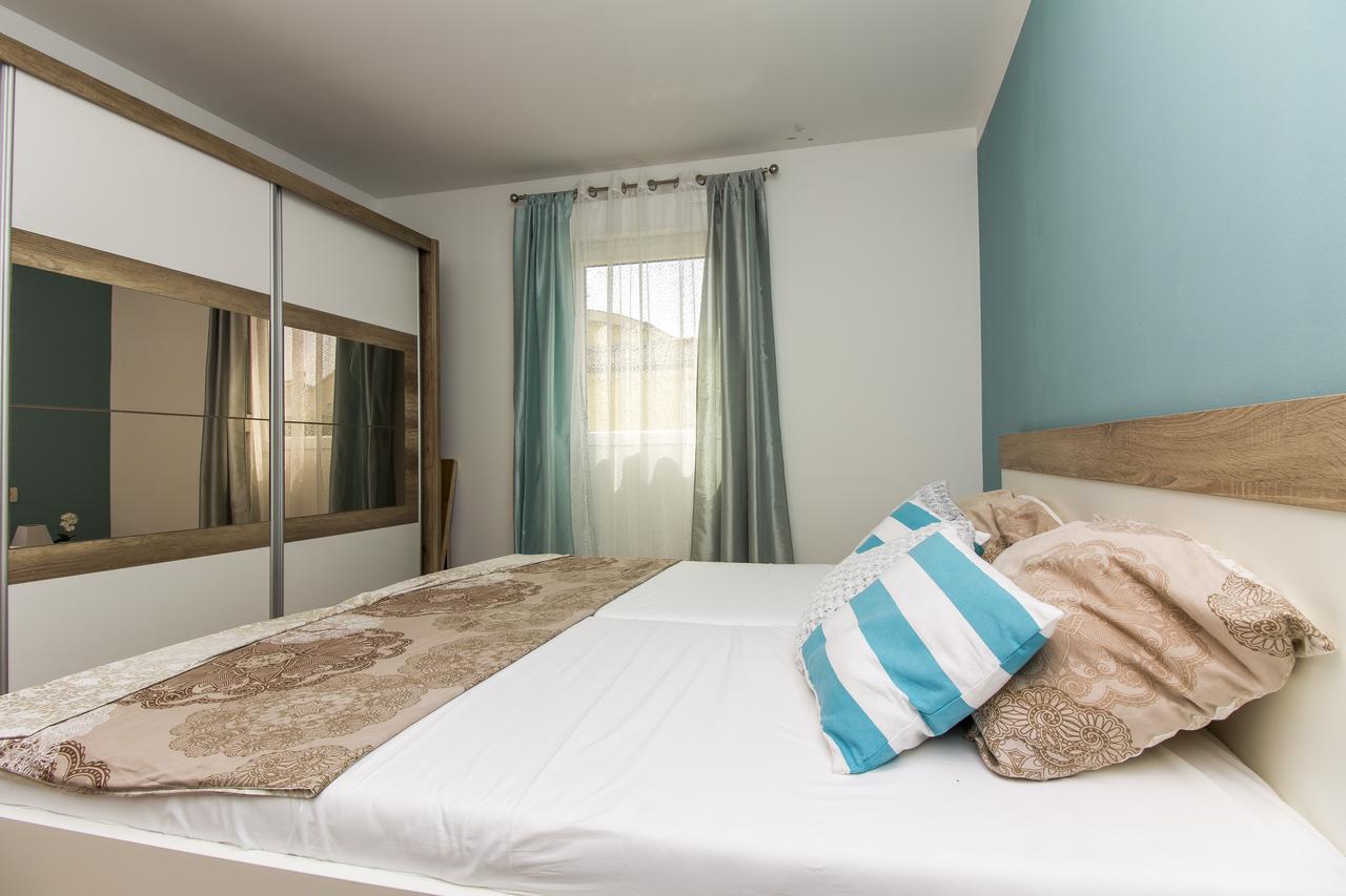 Appartement Apartman Maxim à Pula Extérieur photo