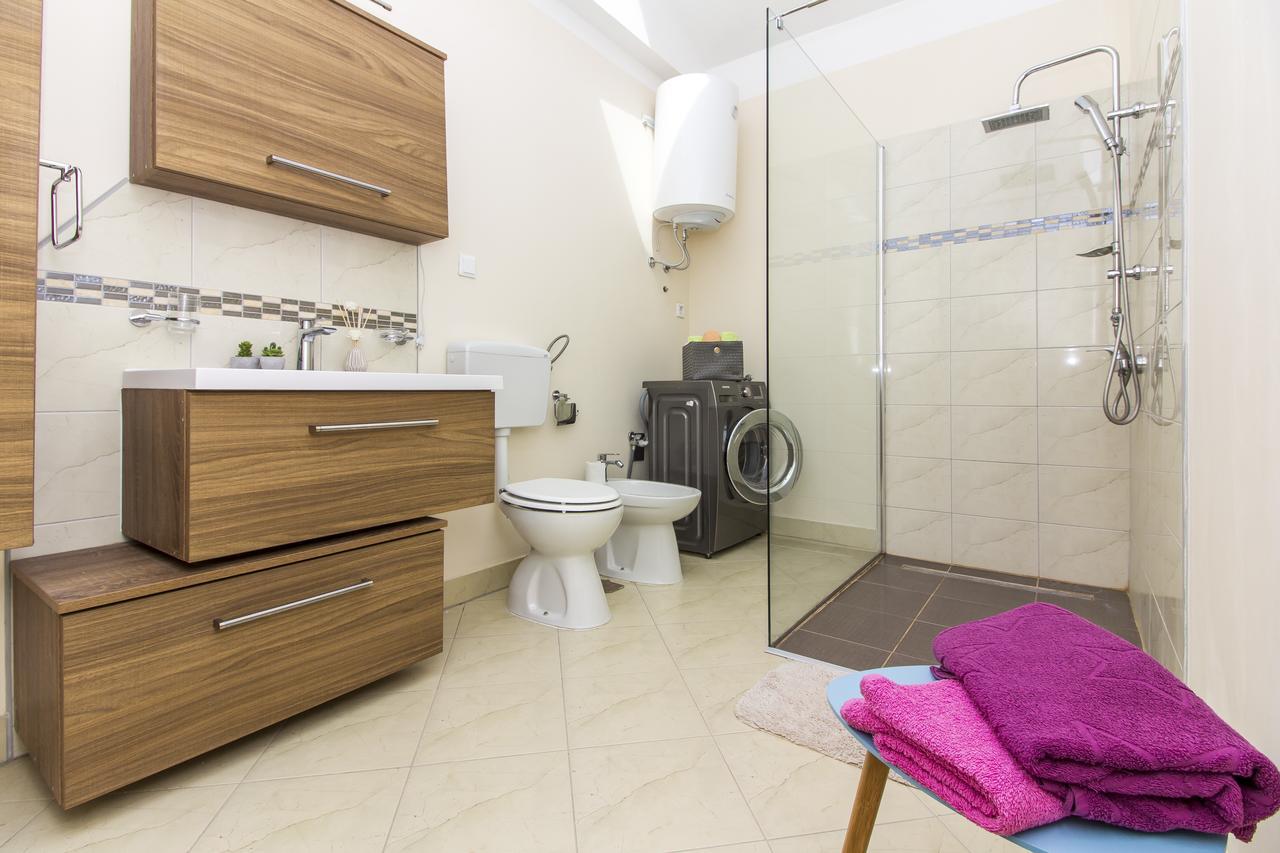 Appartement Apartman Maxim à Pula Extérieur photo